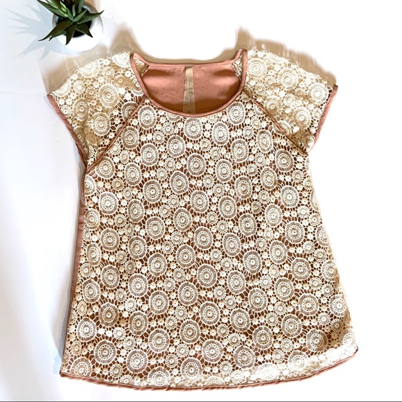 { Hem & Thread } Lace Overlay Blouse Sz M - Picture 1 of 5